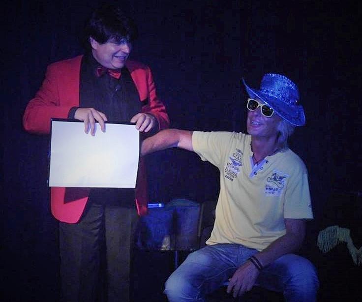Magician Olivier Klinkenberg OK MAGICS interactive comedy magic trick with funny spectator in Tenerife Spain July 2015